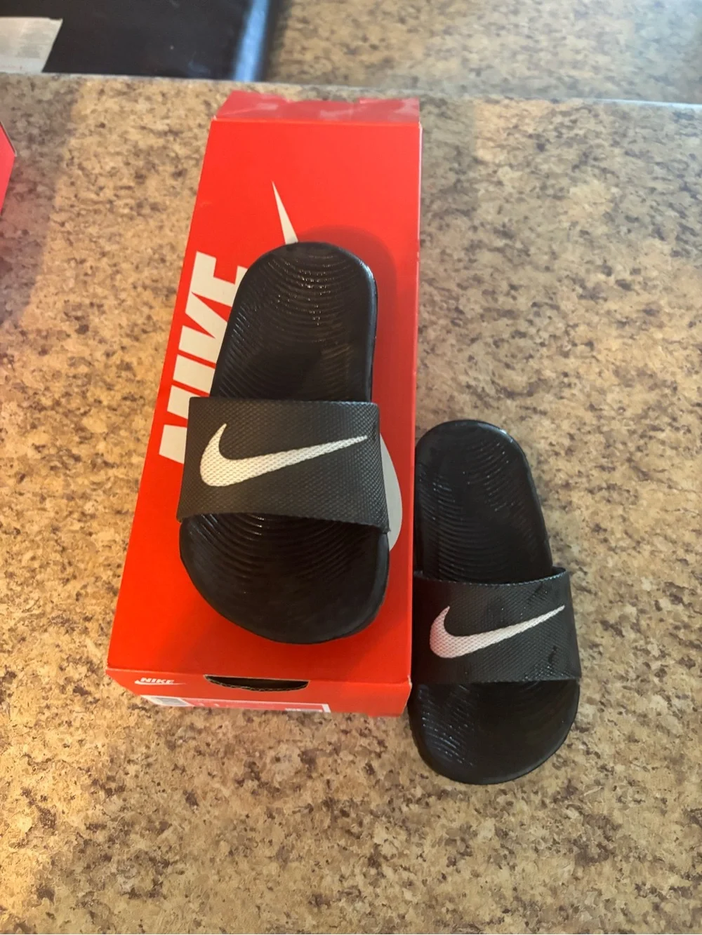 Nike youth slip